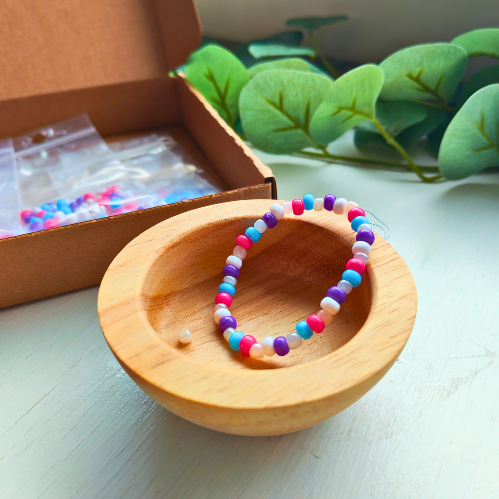 Pastel Fun - 8 Bracelets Kits for a Cozy Evening