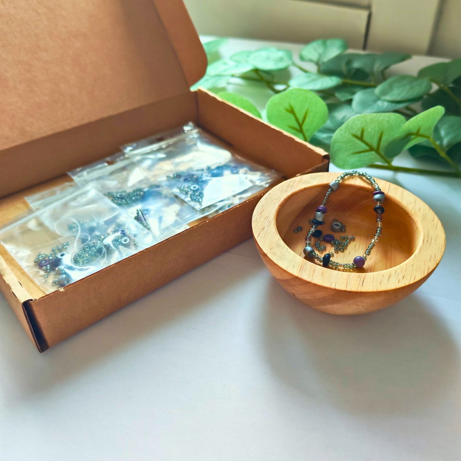 On The Moon - 6 Bracelets Kits for a Cozy Evening