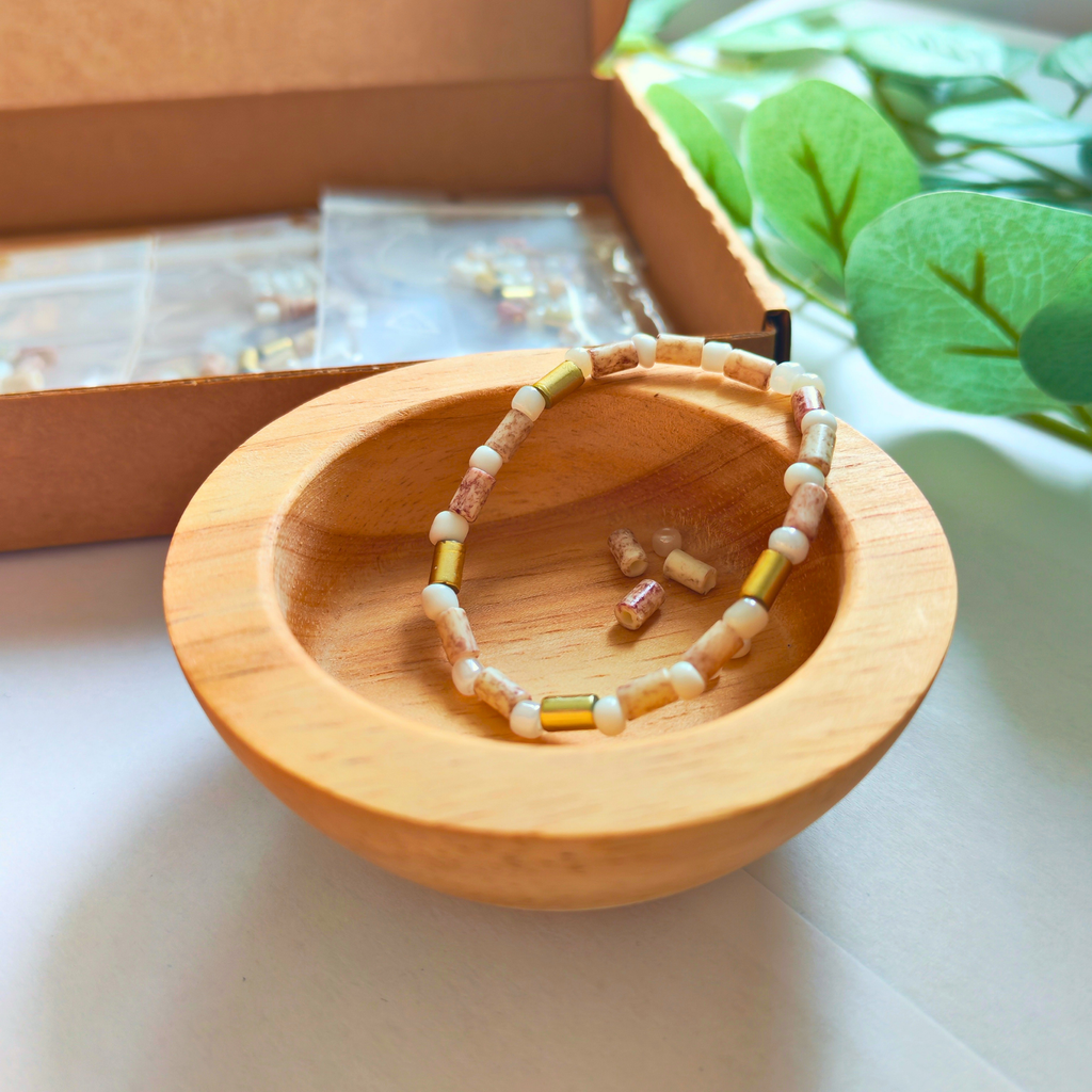 Blush Marble & Pearl - 8 Bracelets Kits for Cozy Evenings