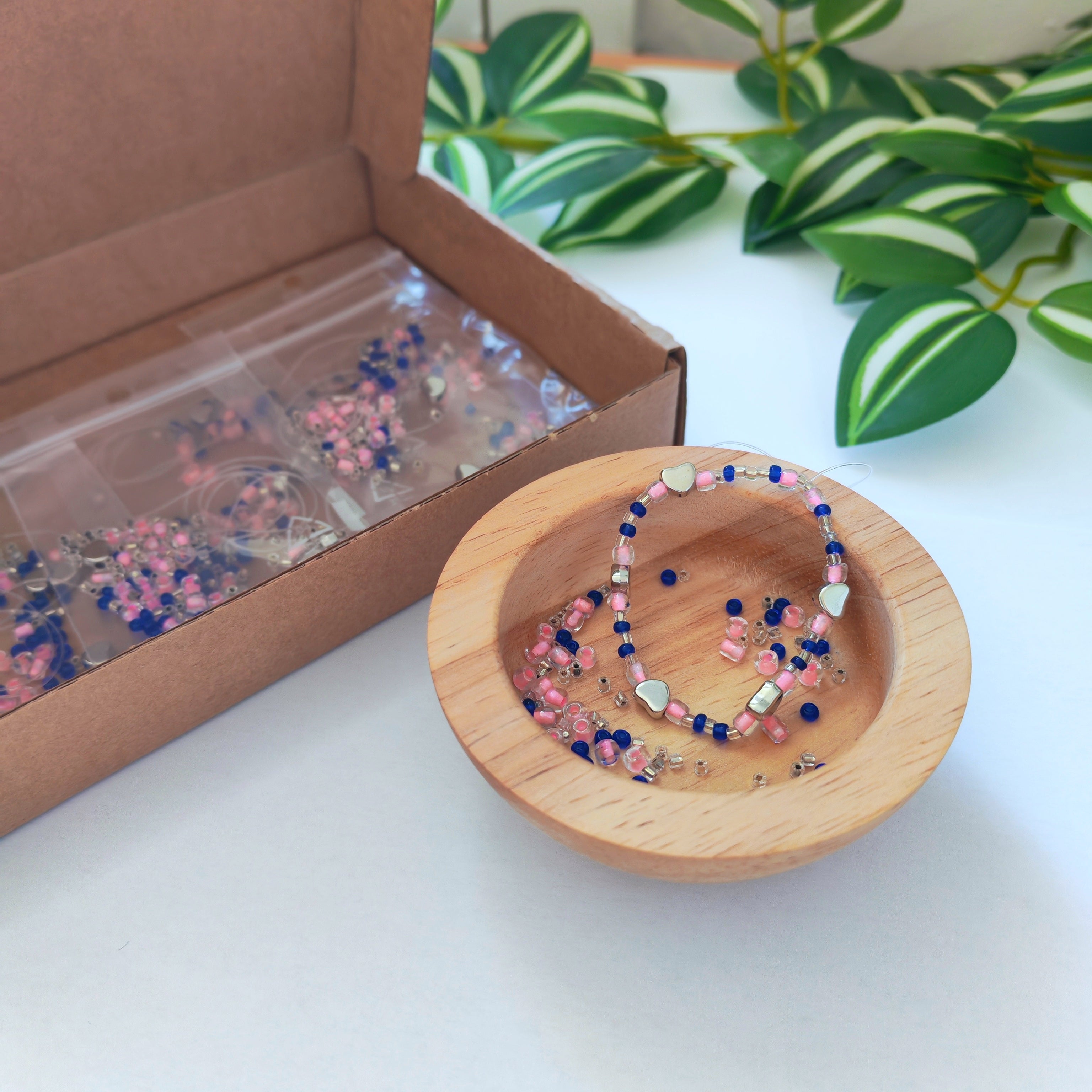 Sweet Navy - 6 Bracelets Kits for Cozy Evening