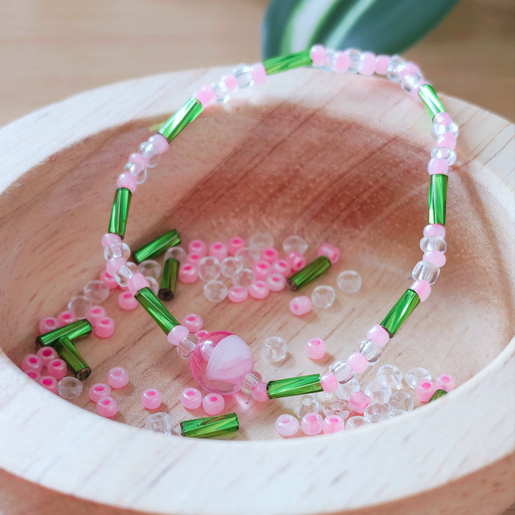 First Bloom – 1 Bracelet Kit for Cozy Evening